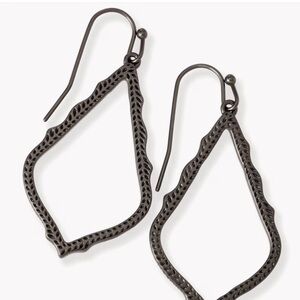 New Kendra Scott Sophia Gunmetal Earrings